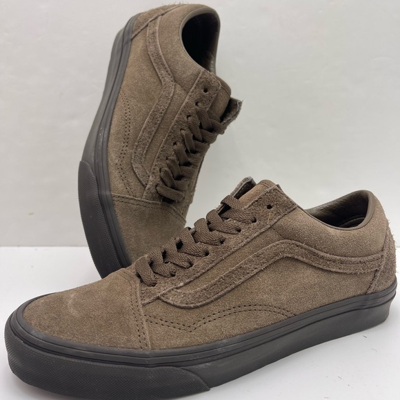 Vans WMNS Taupe Suede Sneakers Old Skool
Suede Mix Teak
VNOA2Z422PR - Picture 15 of 16
